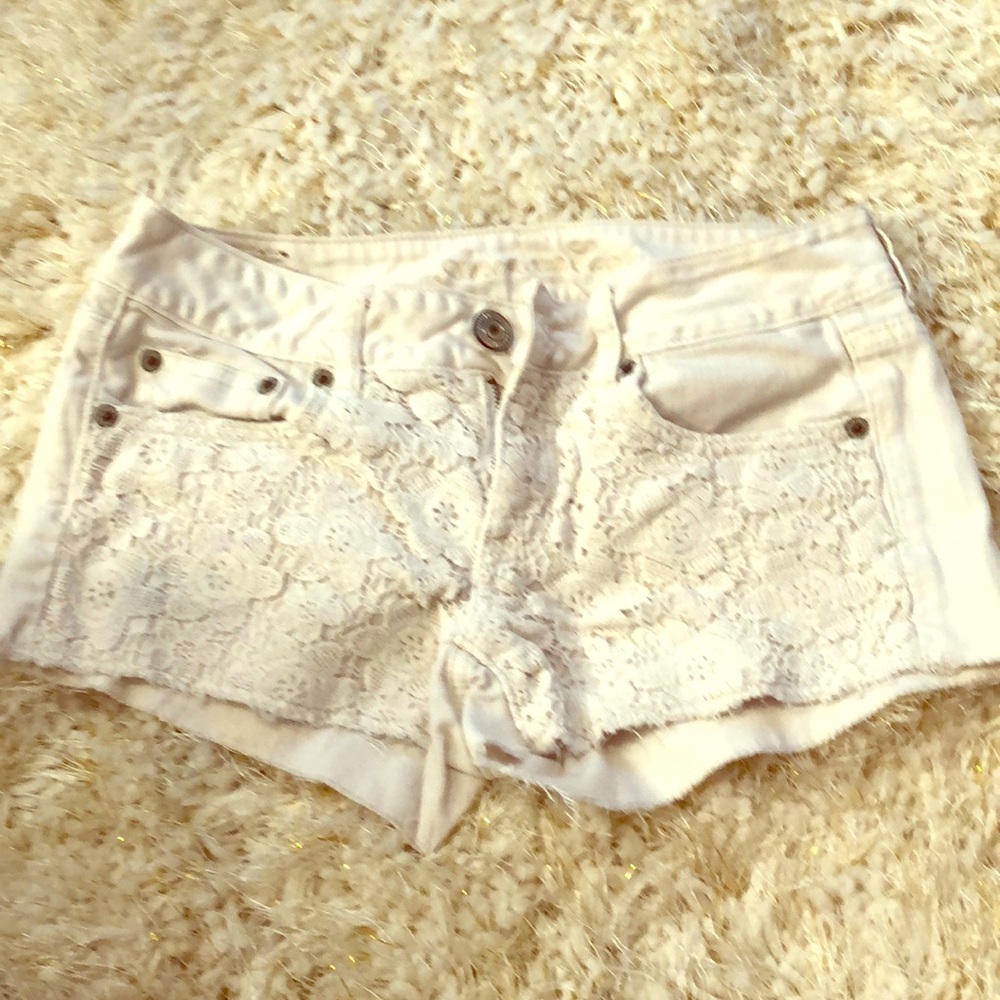 AE white lace jean shorts size 0
